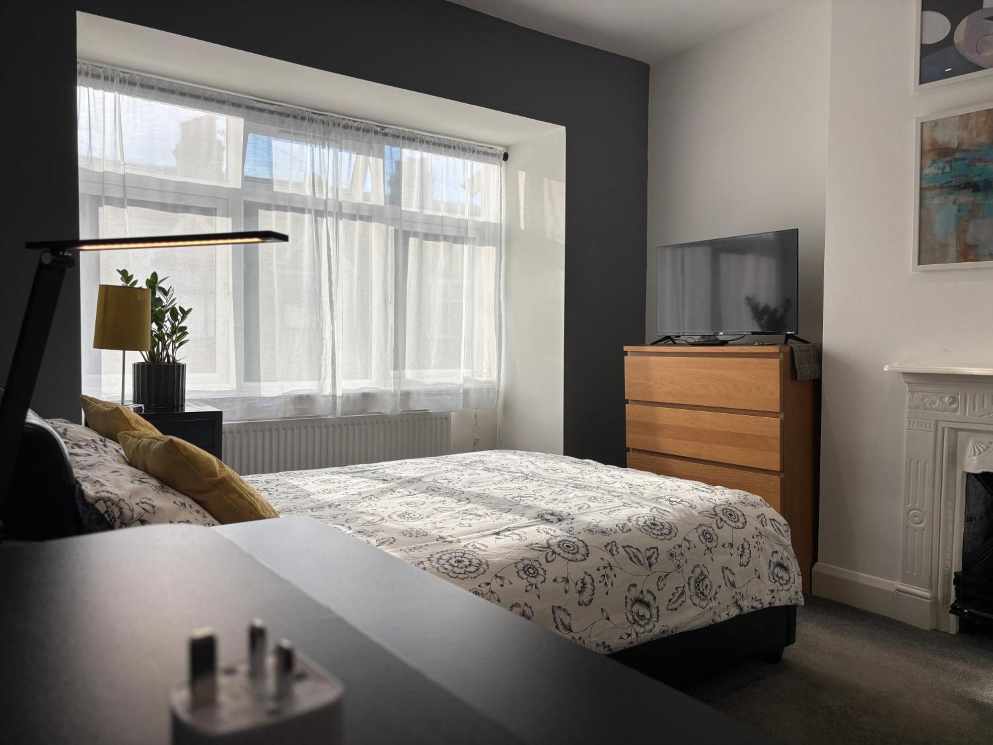 Hotel Entire House Floor Perfect For Couples & Freelancers - Available For Single Too Londýn Exteriér fotografie